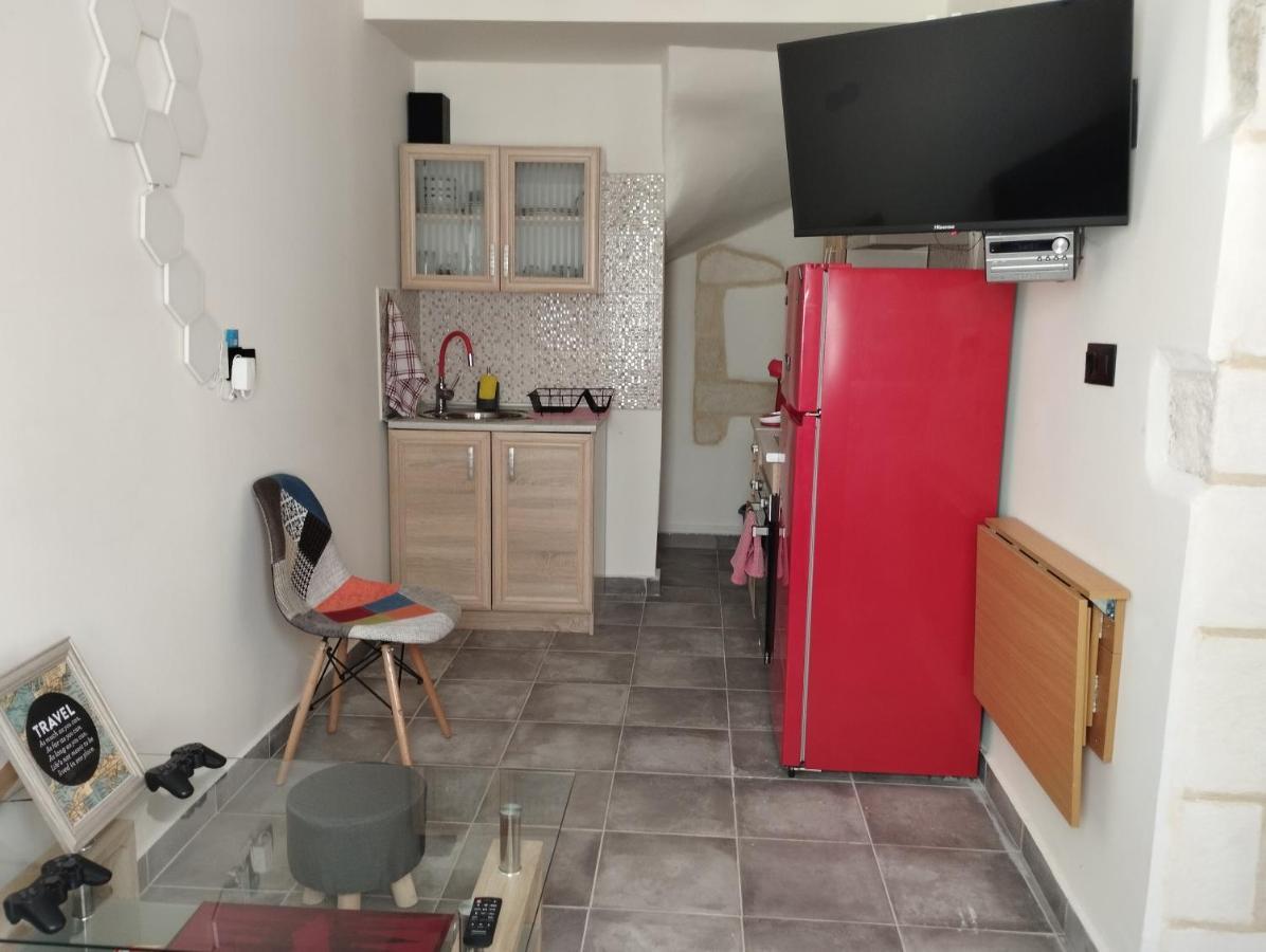 העיירה רתימנו Arcade City Apartment מראה חיצוני תמונה